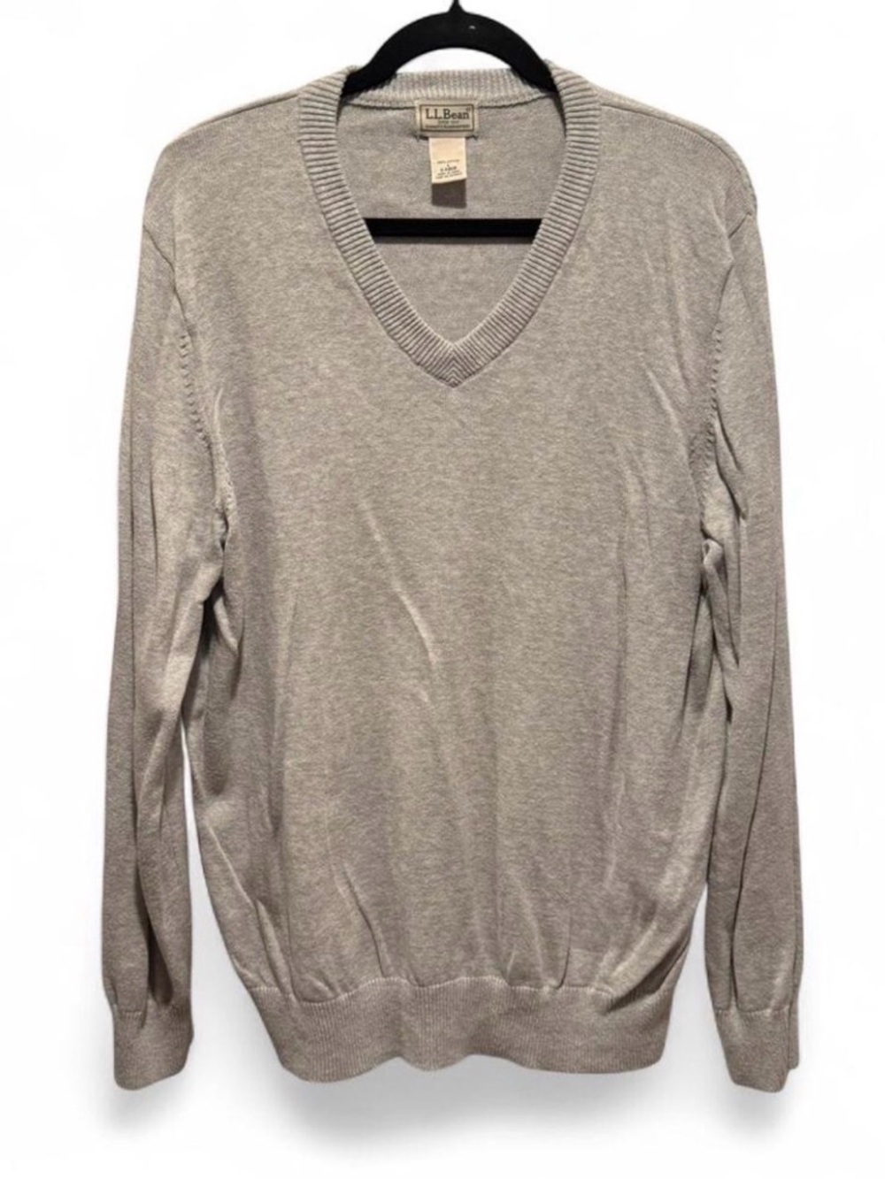 L.L. Bean Men's V-Neck Sweater in Light Gray